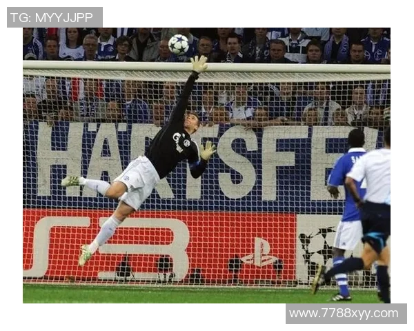 诺伊尔极限扑救瞬间定格传奇守门员的绝对霸气与精准反应 诺伊尔极限扑救瞬间定格传奇守门员的绝对霸气与精准反应