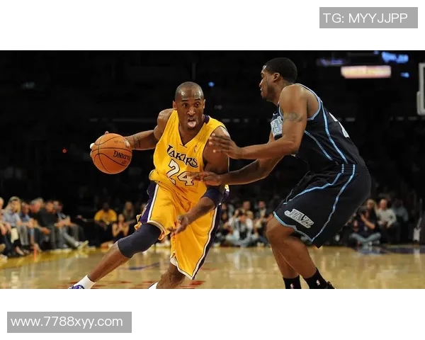 三国英豪与足球巨星对比图展现英雄气概与球场风采